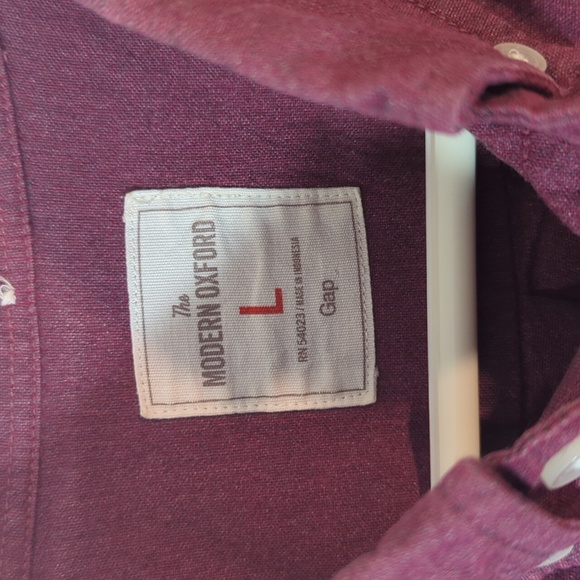 GAP Men's Maroon Casual Button-Down Shirt, L - Picture 2 of 3